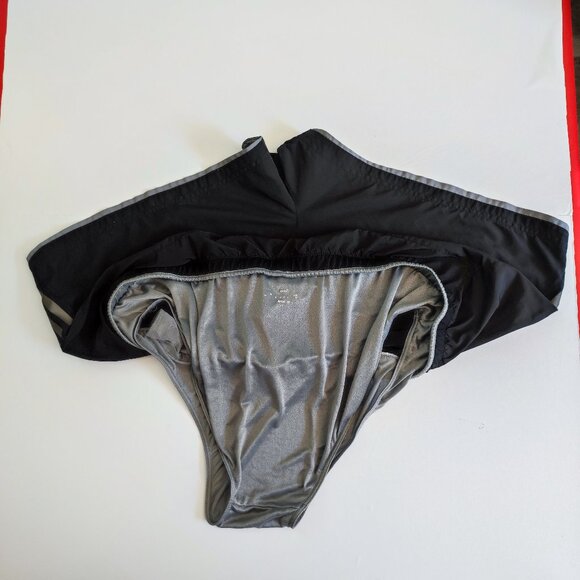 Adidas Supernova athletic short grey with 3 light grey stripes women's size L - Picture 7 of 12